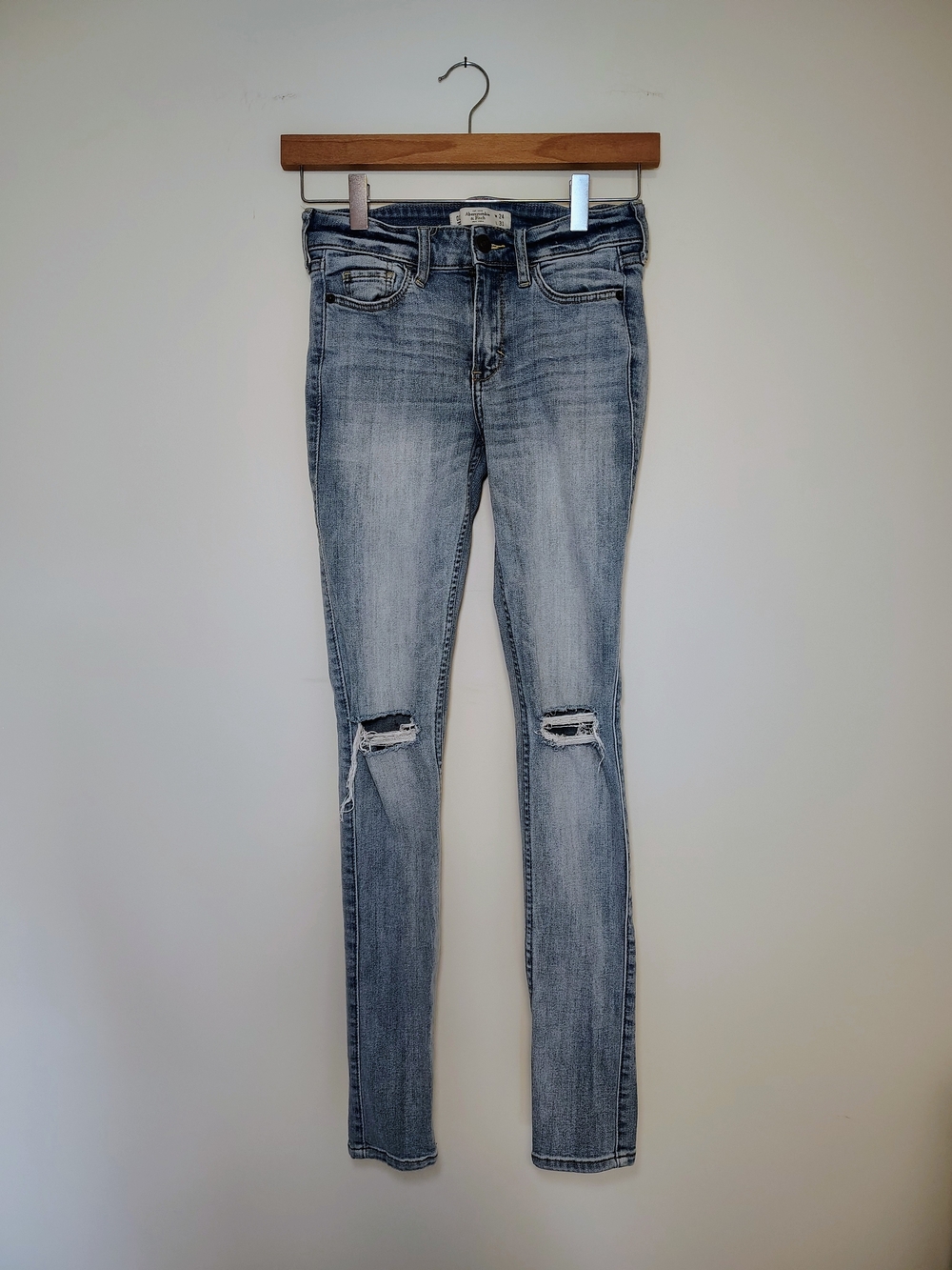 Abercrombie & Fitch Super Skinny Jeans 00R W24 L31 Light Wash Distressed Ripped